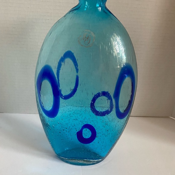 MARGIES GARDEN WESTLAKE VILLAGE CALIFORNIA HAND BLOWN ARTISAN GLASS BLUE VASE - Picture 4 of 4
